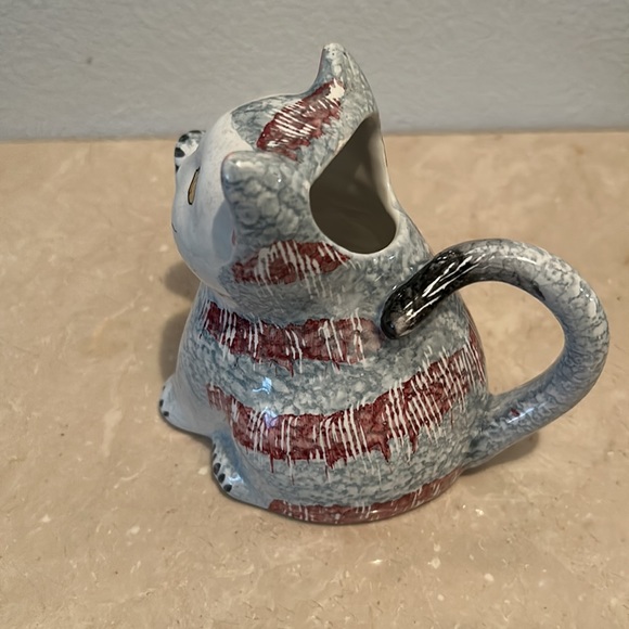Cat creamer made in Italy. 4.75” H - Picture 3 of 6